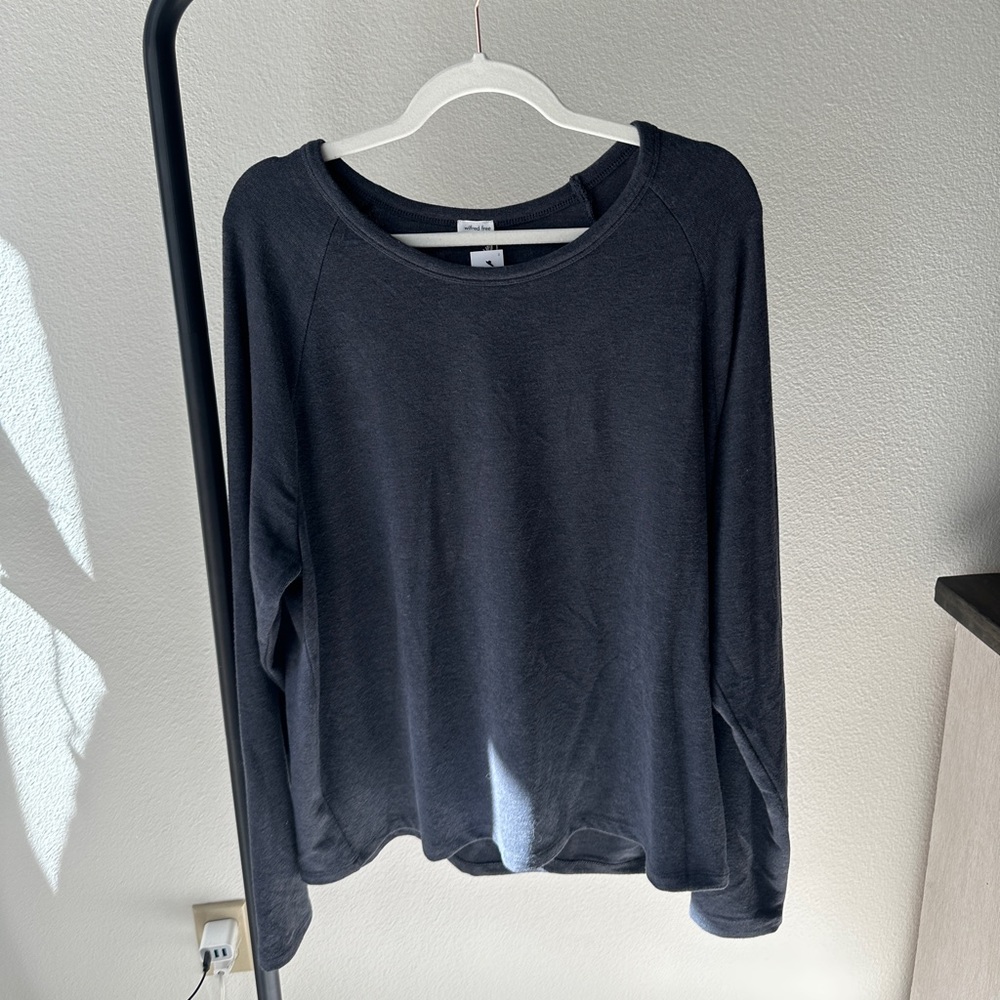 NWT Aritzia Sweater Charcoal